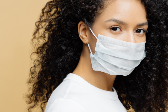 3 Ways to Make a Mask from Items Around Your House